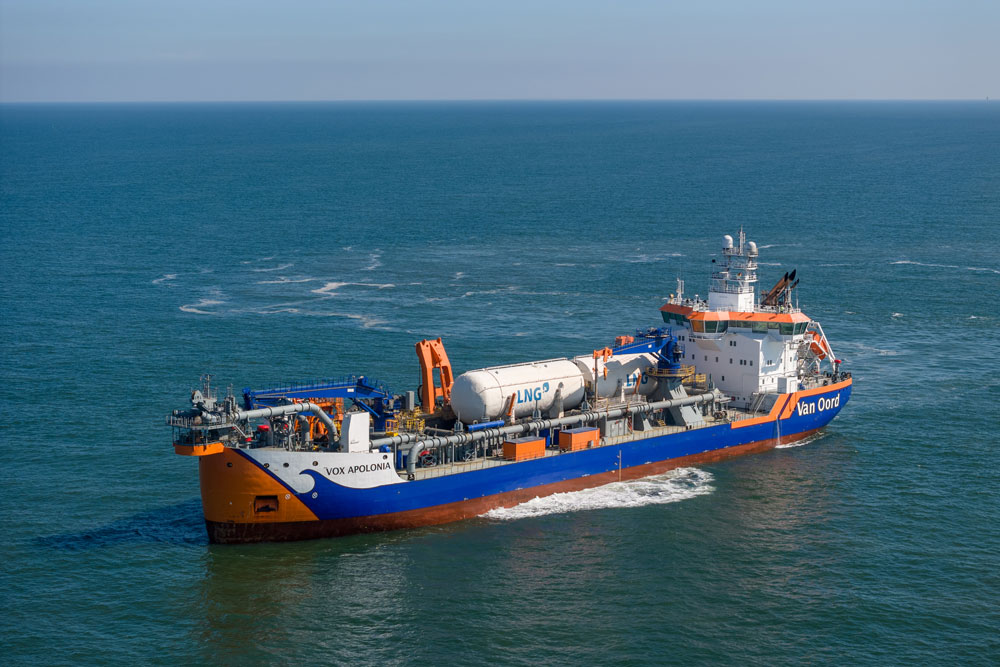 Among other things, Van Oord uses a suction hopper dredger in Wilhelmshaven