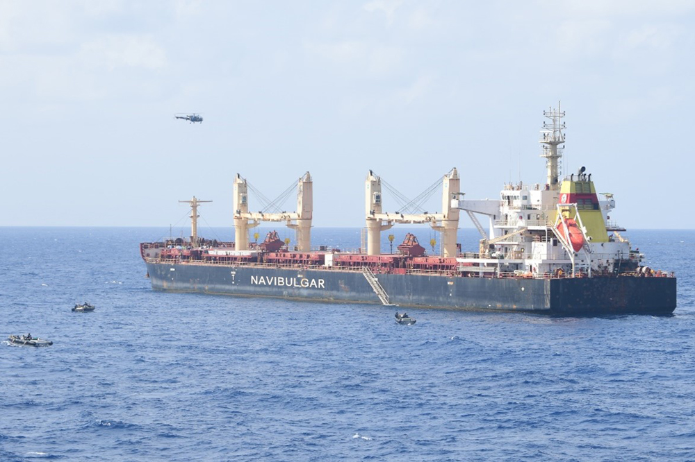 Pirates, Ruen, Indian Navy, Bulker, Navibulgar