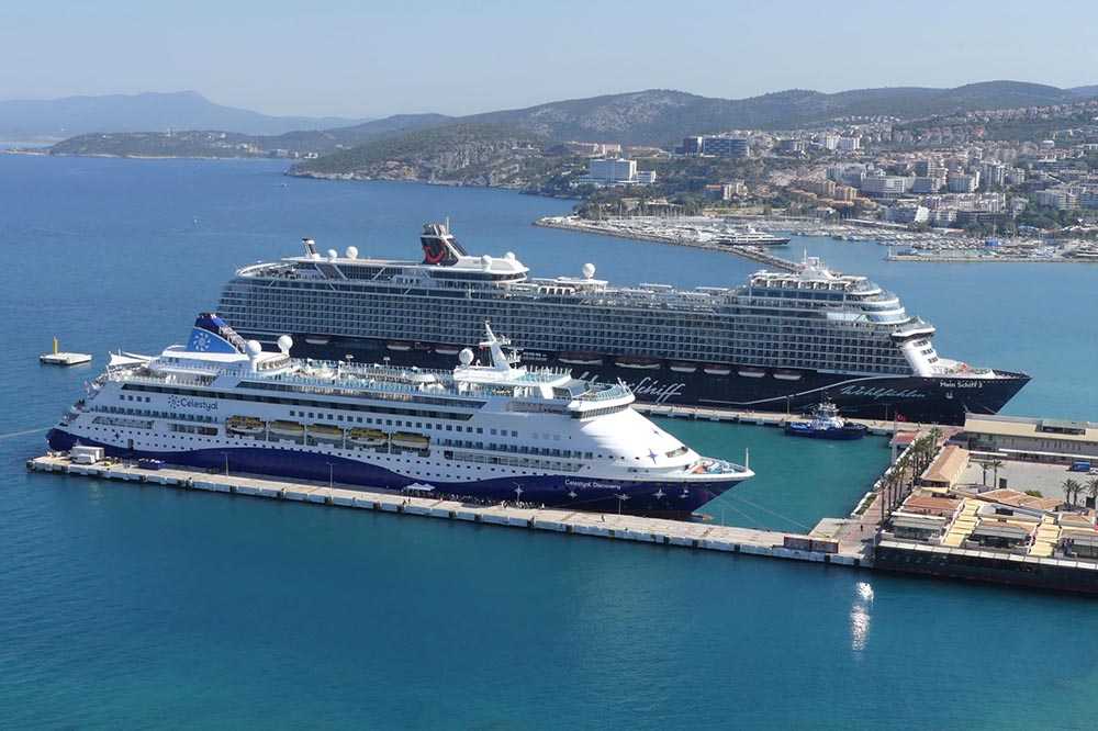 Aidaaura, Aida, Celestyal Disvocery, Mein Schiff 2, Kusadasi, Greece