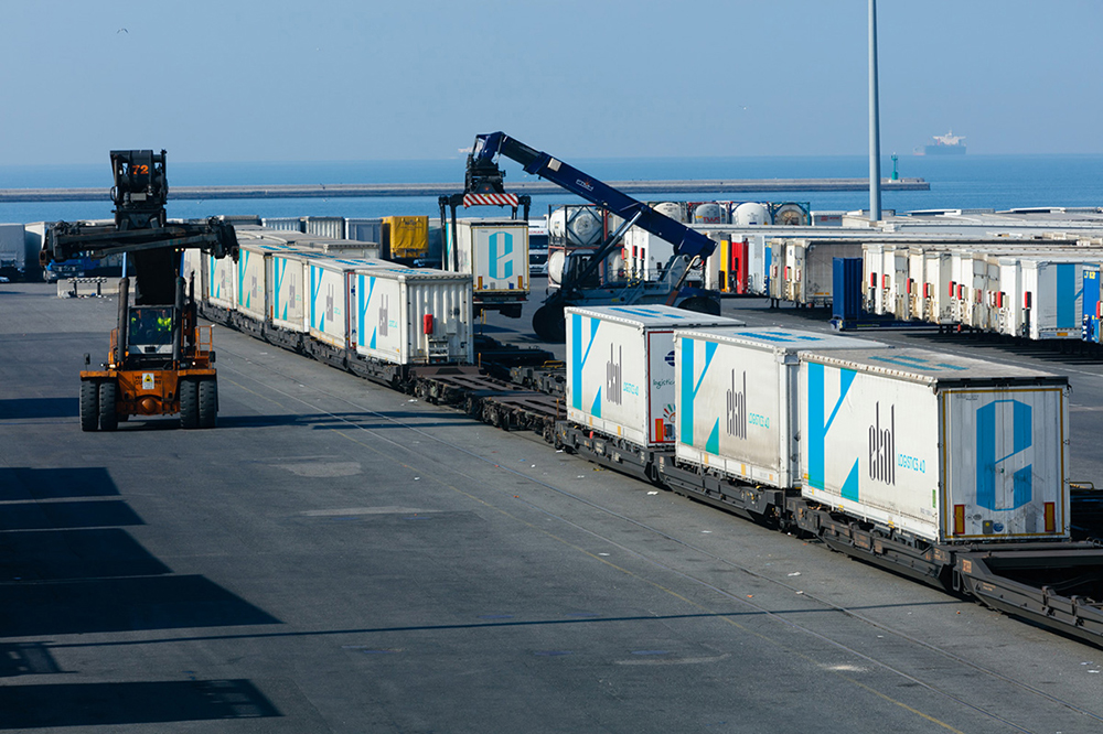 Ekol Logistics Trailer DFDS