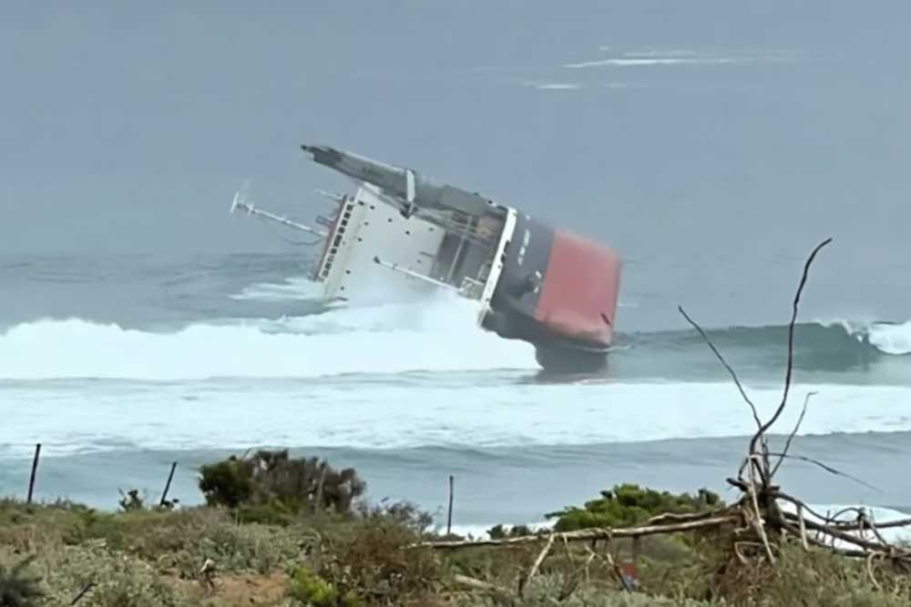 Ultra Galaxy, SAMSA, South Africa, capsized, accident