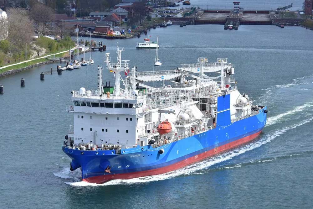 Bunker vessel, LNG, Kairos, BSM, Bernhard Schulte Shipmanagement