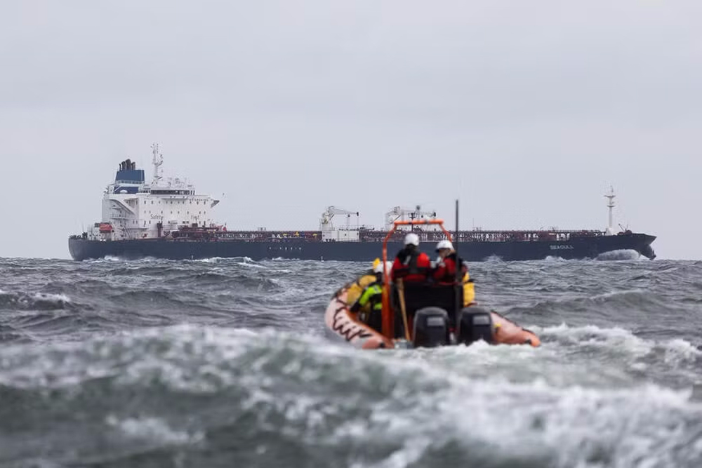 Greenpeace, tanker, shadow fleet, Europe