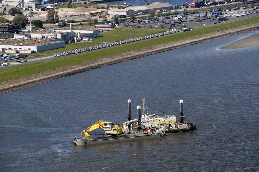 Cuxhaven, dredger, Elbe