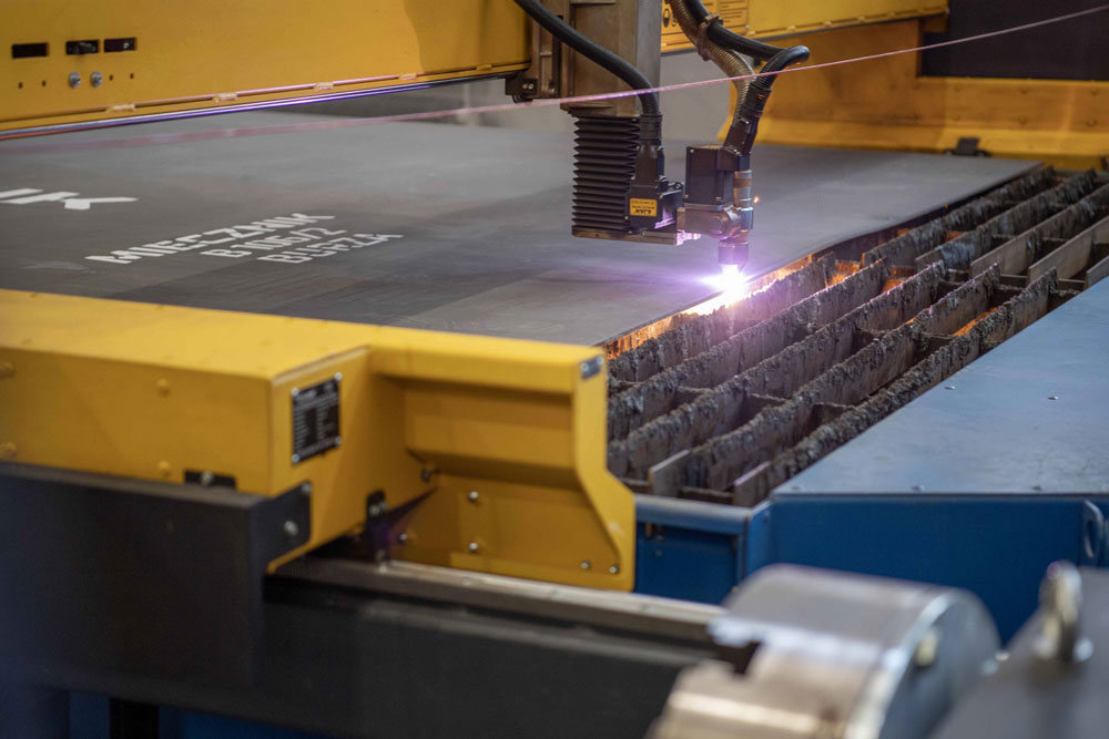 Steel cut for another "Miecznik" frigate 1 Erster Stahlschnitt für die zweite Fregatte der "Miecznik"-Klasse