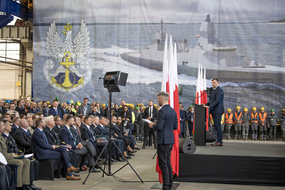 Steel cut for another "Miecznik" frigate 2 Feierlicher Stahlschnitt für die Fregatte "Burza"