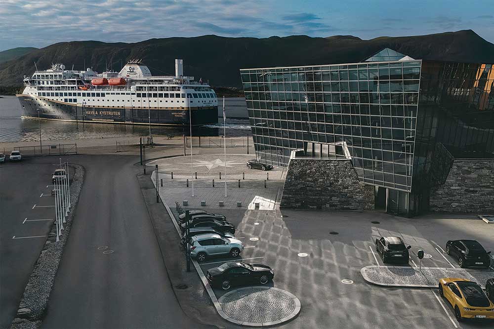 Havila headquarters in Fosnavåg / Havila Voyages