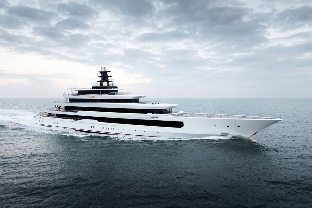 The 111 m yacht "Dreamboat" was delivered in the Netherlands