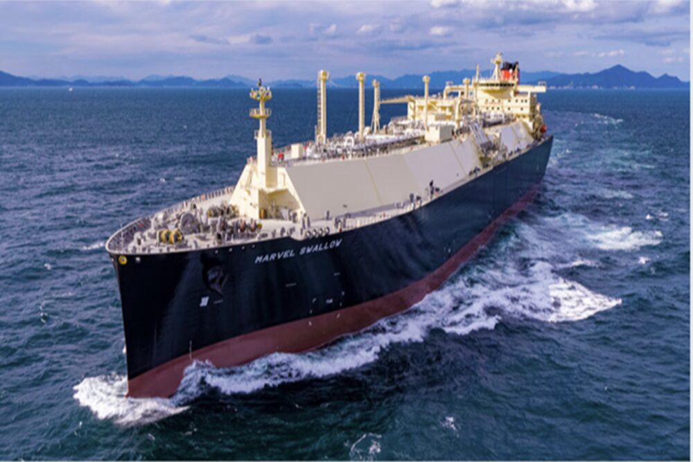 An LNG carrier on the move