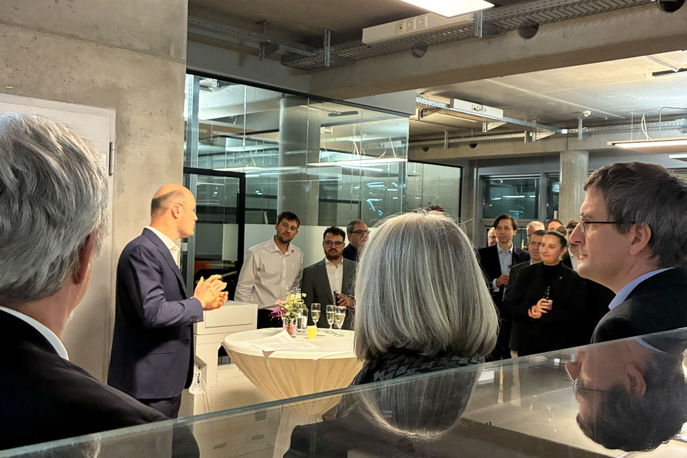 Rolls-Royce: Lukas Köhler welcomed the numerous guests to the new office