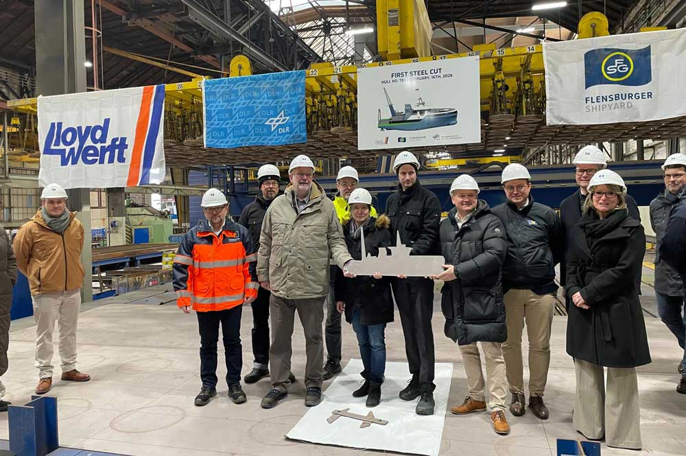 Steel cut for DLR research vessel at Flensburg Shipyard