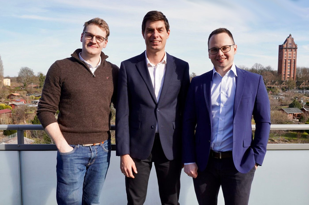 Emile Degro (Sales Manager, Hoppe Marine), Spiros Kalimeris (Regional Manager, Hoppe Hellas) Hauke Hendricks (Head of Global Sales, Hoppe Marine)