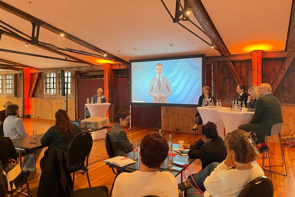 Women in Maritime: Time to move from strategy to action 1 Christoph Ploß sent a video message