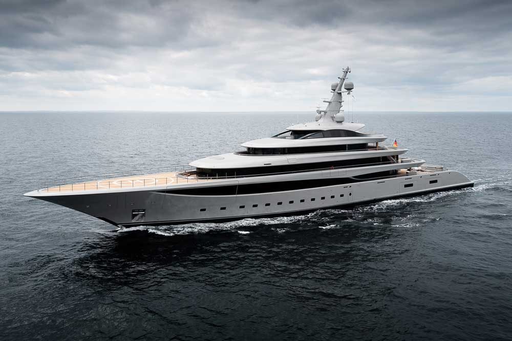 Following her delivery, "Nixie" is now on her maiden voyage