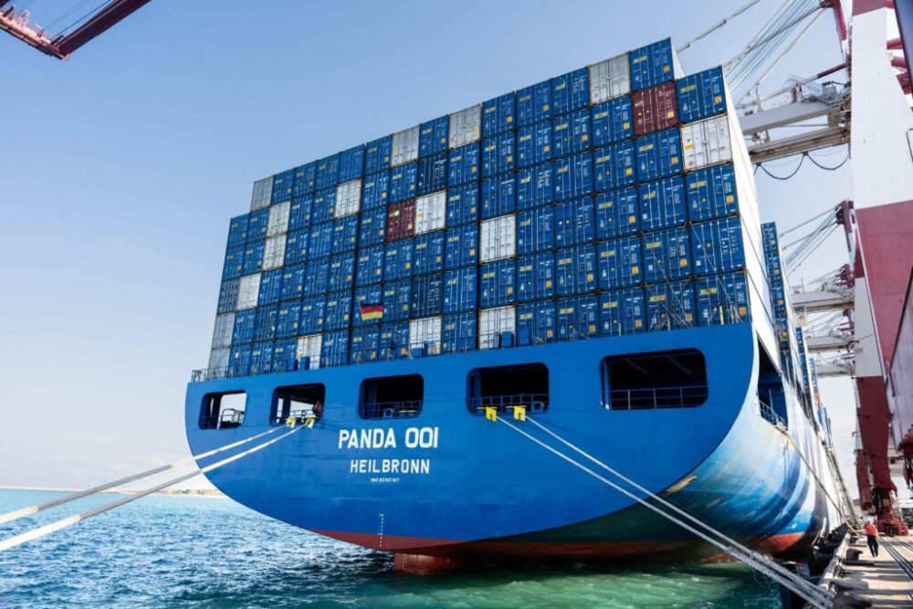 At the flagging in the port of Barcelona: Boxcarrier "Panda 001" (© Tailwind)