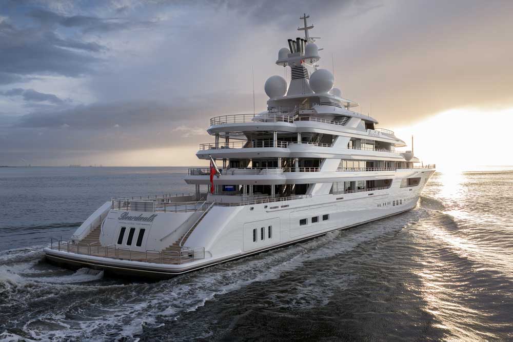 Lürssen: “There’s never been a year like this before” 3 „Bordwalk“ weist ein klassisches Yachtdesign auf (© Lürssen / Ruben Griffioen)