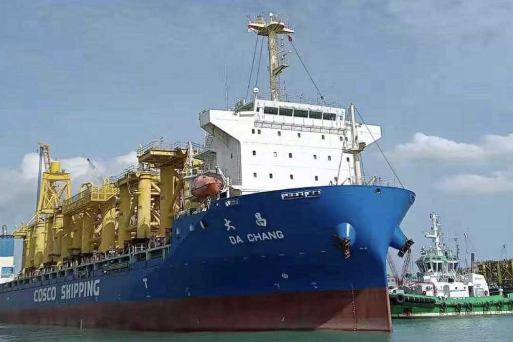 Heavy-lift freighter ‘Da Chang’