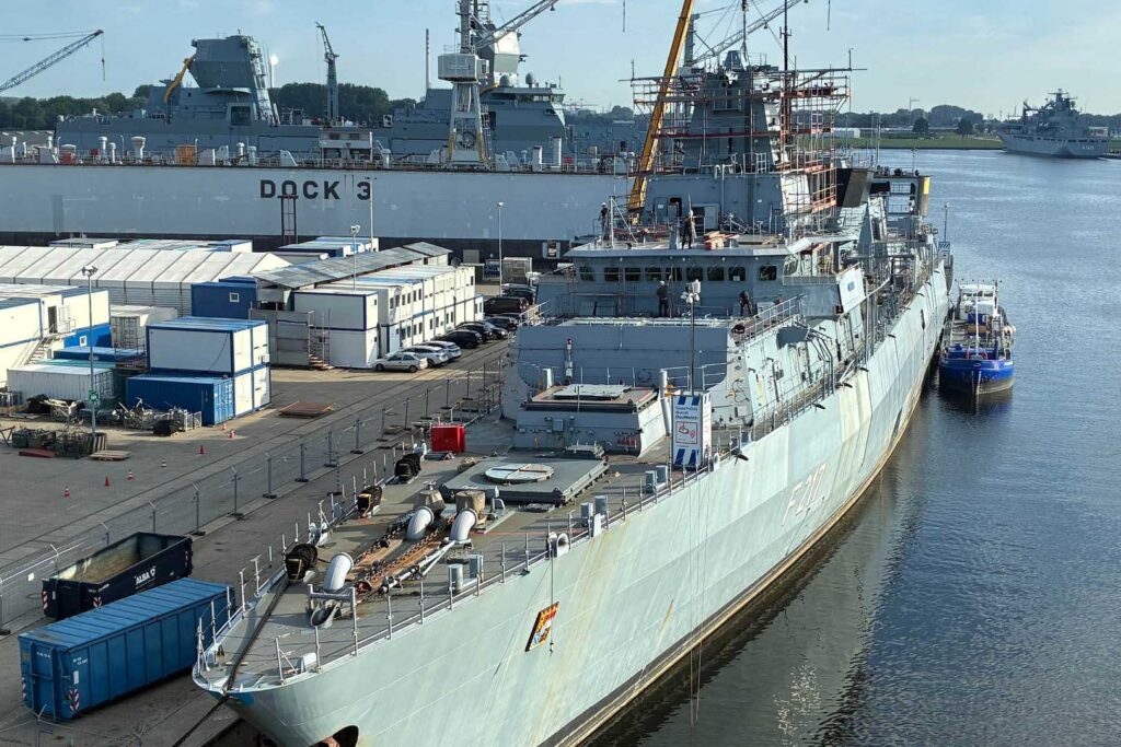 The frigate ‘Bayern’ at the Neue Jadewerft shipyard