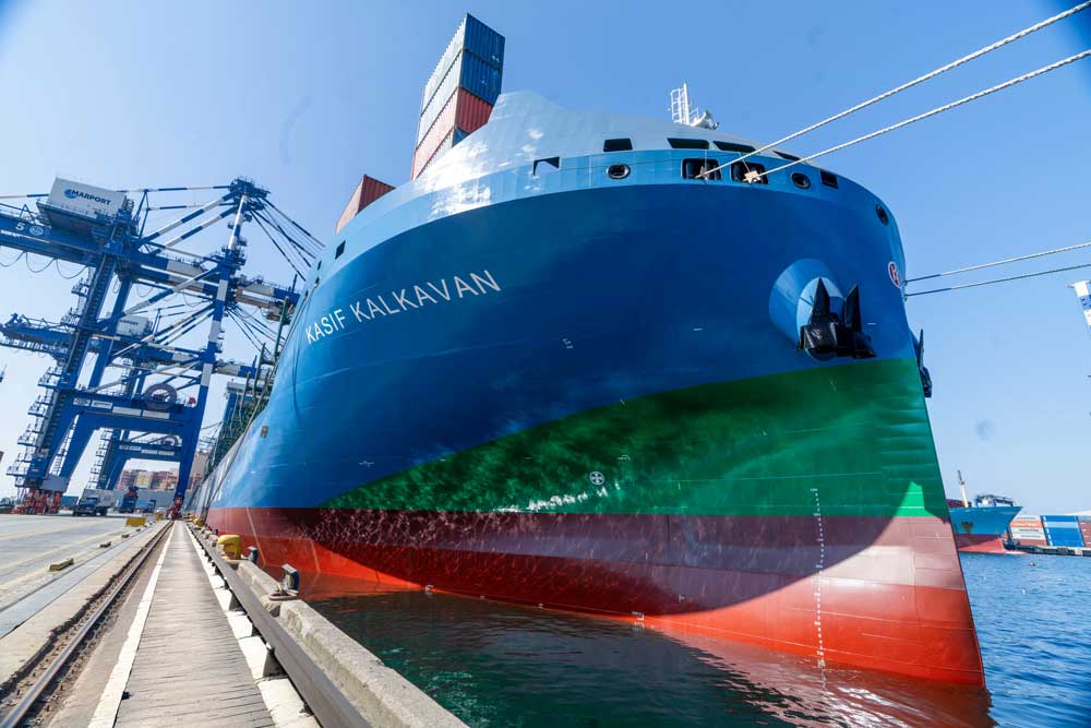 The container ship ‘Kaşif Kalkavan’ (4,000 TEU) in the port of Marport near Istanbul