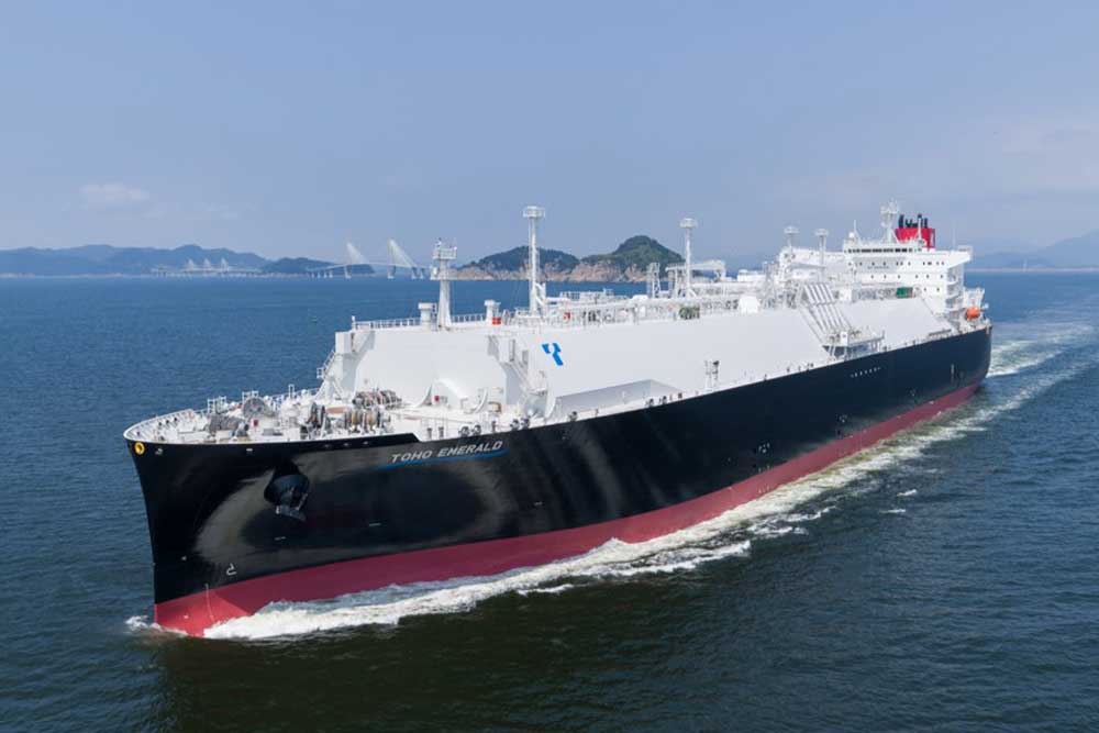LNG tanker ‘Toho Emerald’