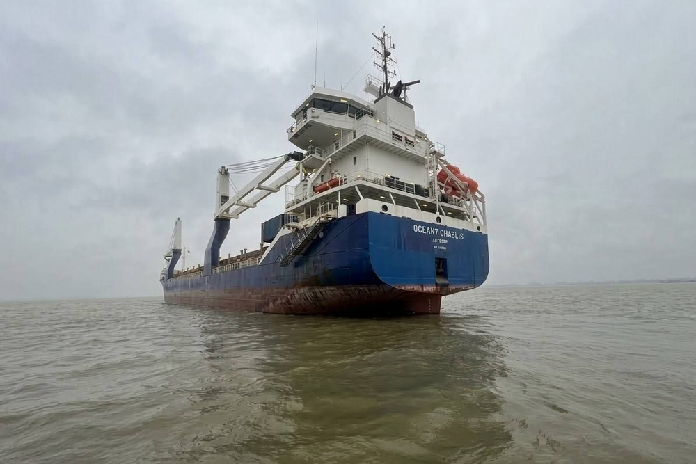 The ‘Merkur Bridge’ is operating as the ‘Ocean7 Chablis’ under a two-year time charter for Ocean7. With this vessel, Vinnen is establishing a second foothold in the MPP market.