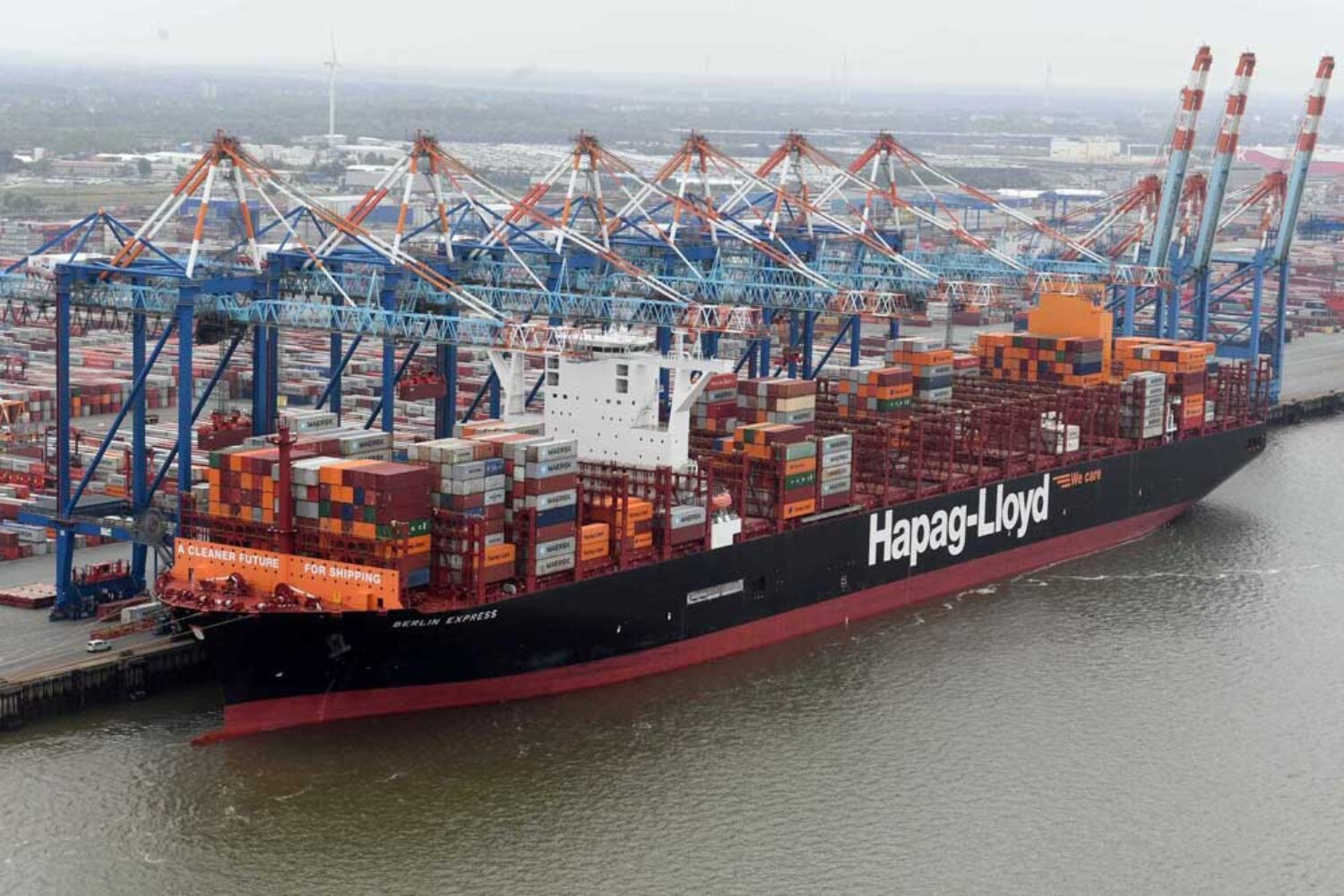 Container ship "Berlin Express" from Hapag-Lloyd in Bremerhaven