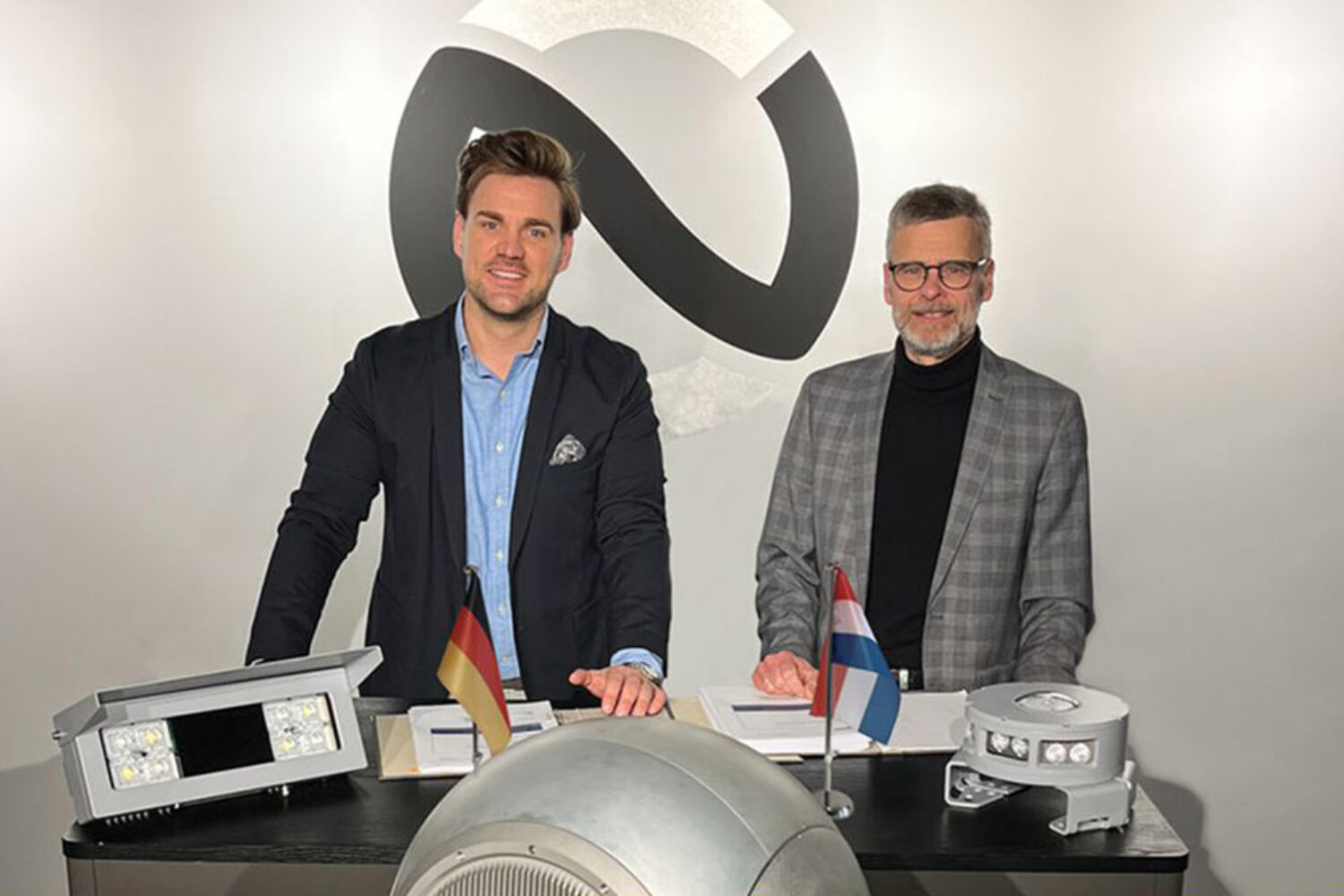 Ladies, F126, Optonaval