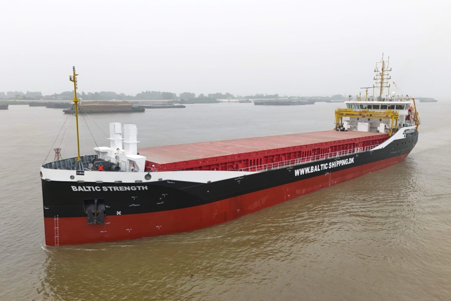 The “Insel Föhr” has now reached Europe and is embarking on a long-term time charter under the charter name “Baltic Strength” (© W.D.R.)