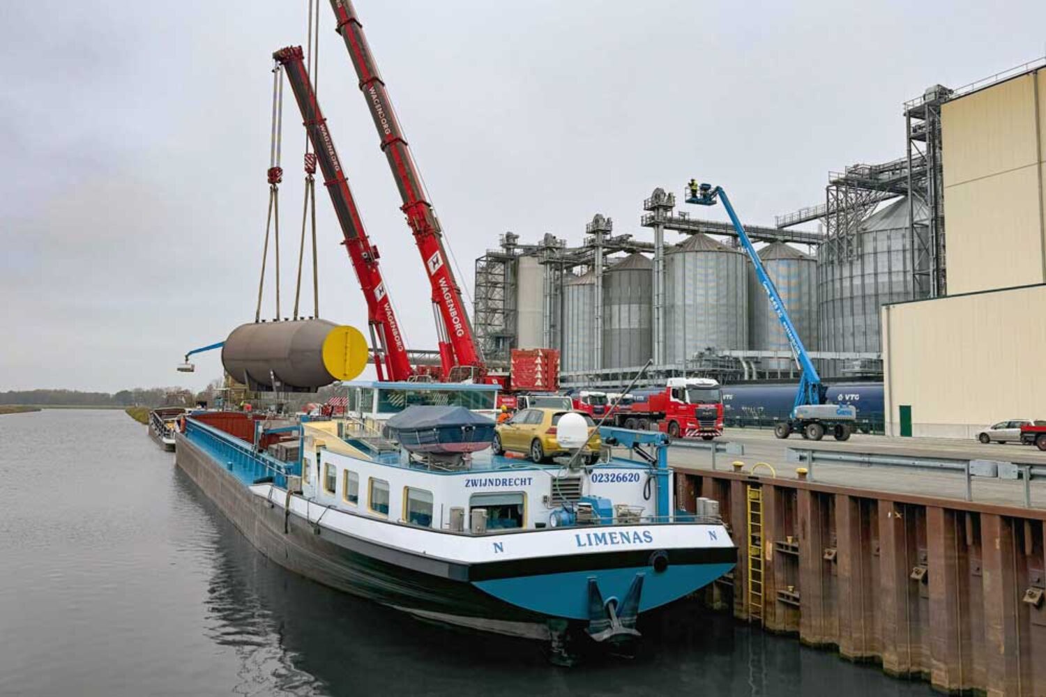 Deugro, barge, heat exchanger, harbor crane