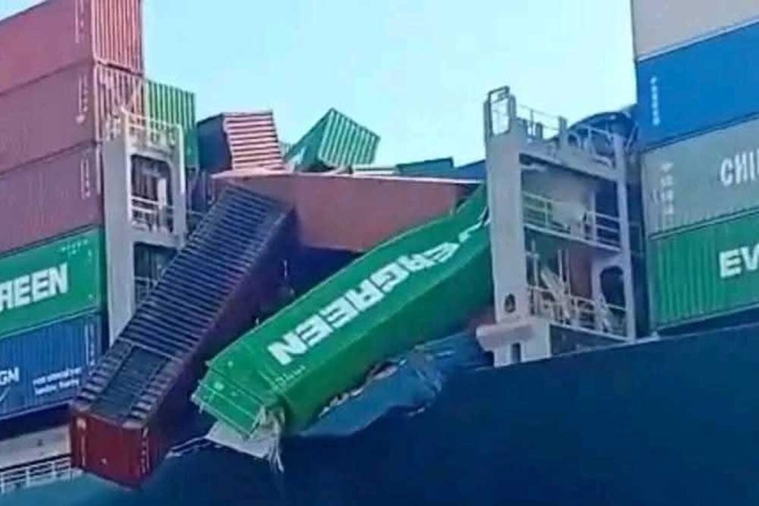 Collapsed containers on board the "Ever Feat", Evergreen