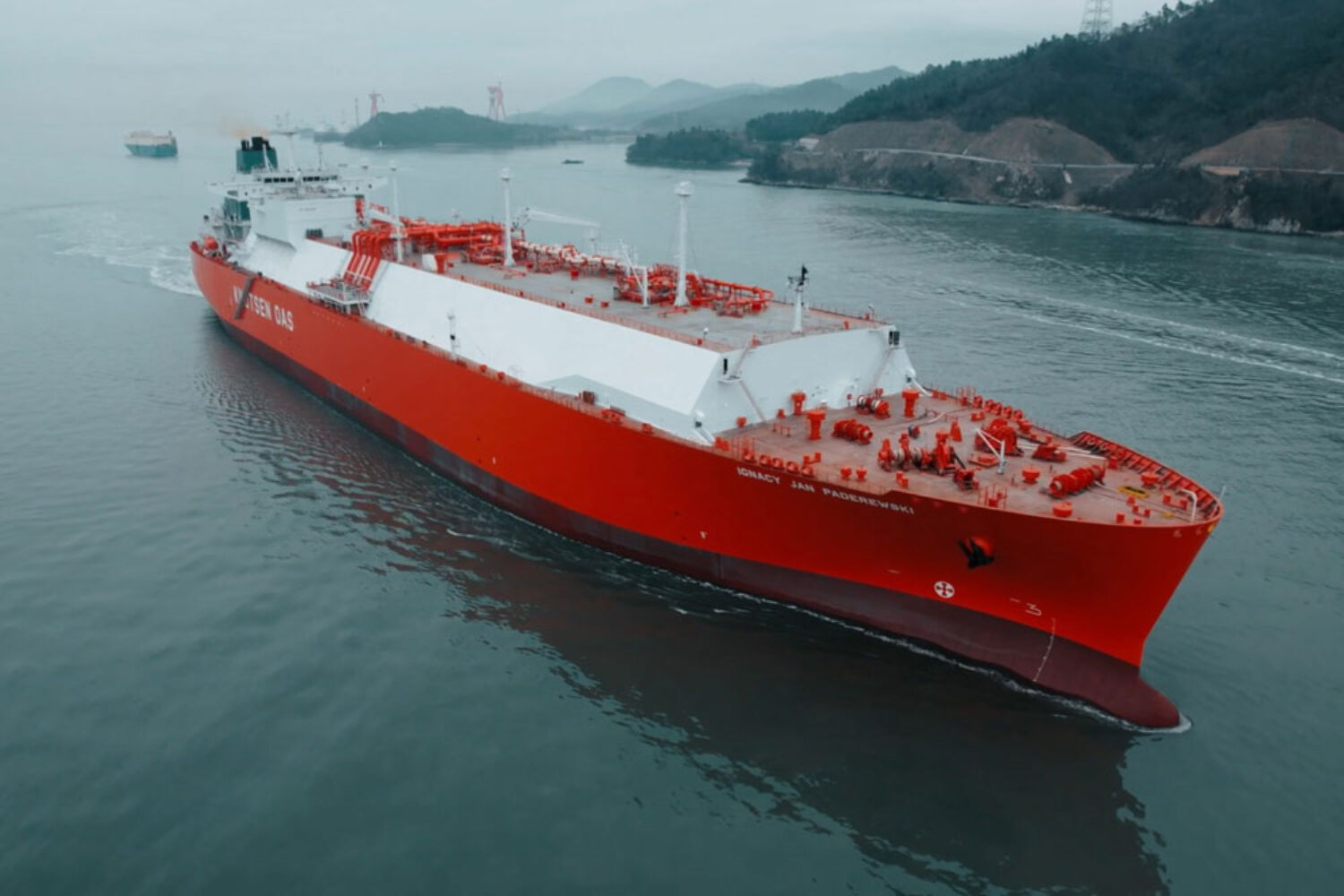 Orlen’s LNG Carrier "Ignacy Jan Paderewski" delivers LNG for Ukraine