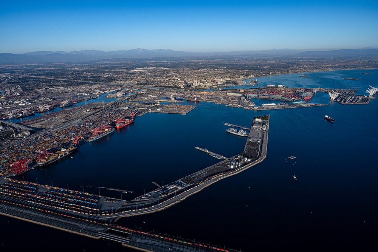 Long Beach, containers, Clarksons, customs duties, punitive tariffs, customs dispute