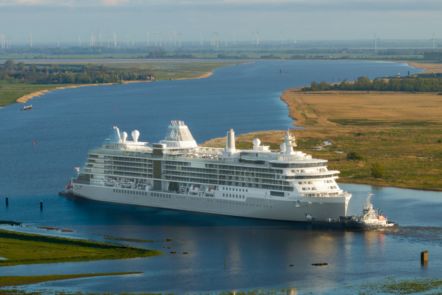 Silver Ray, Emspassage