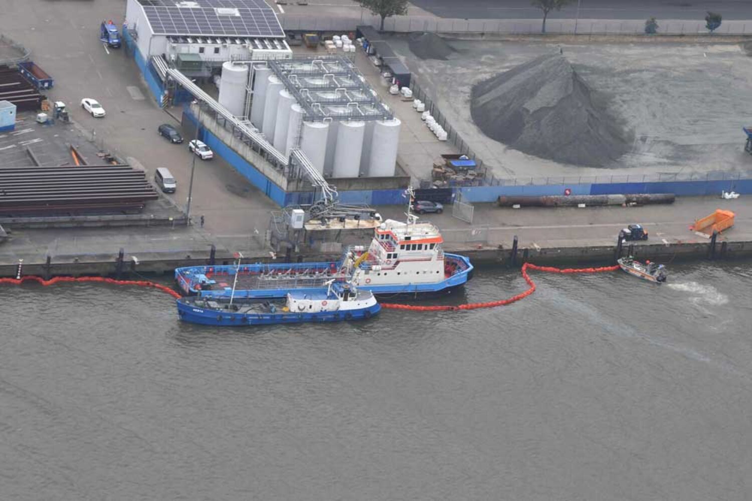 Offshore supply vessel "Coastal Legend" after collision in Cuxhaven
