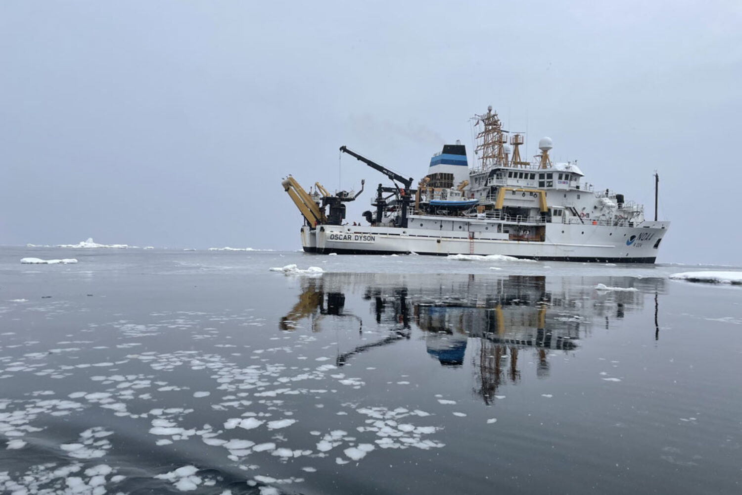US research vessel "Oscar Dyson
