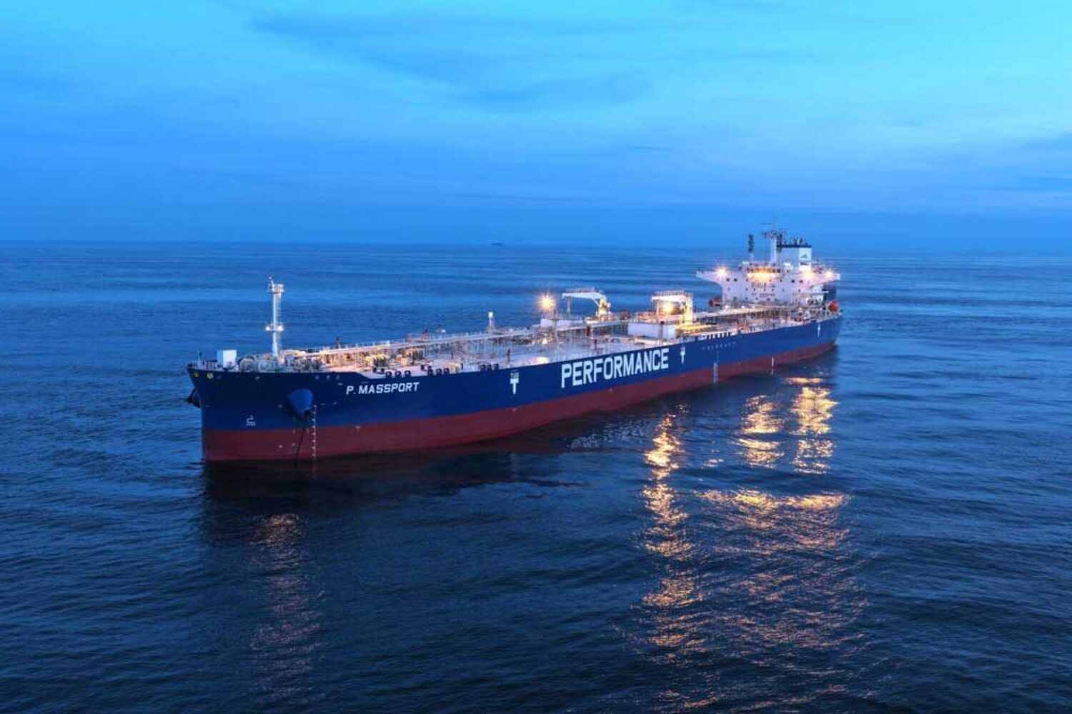 Crude oil tanker "P. Massport", LR2-Aframax