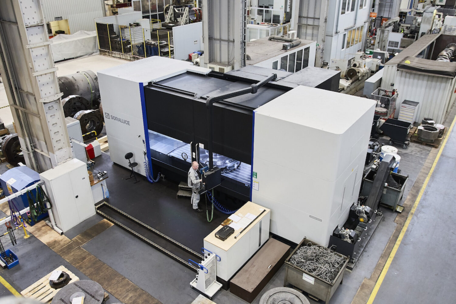 A Soraluce machine for milling, drilling, turning and grinding components at PrimeServ Hamburg.