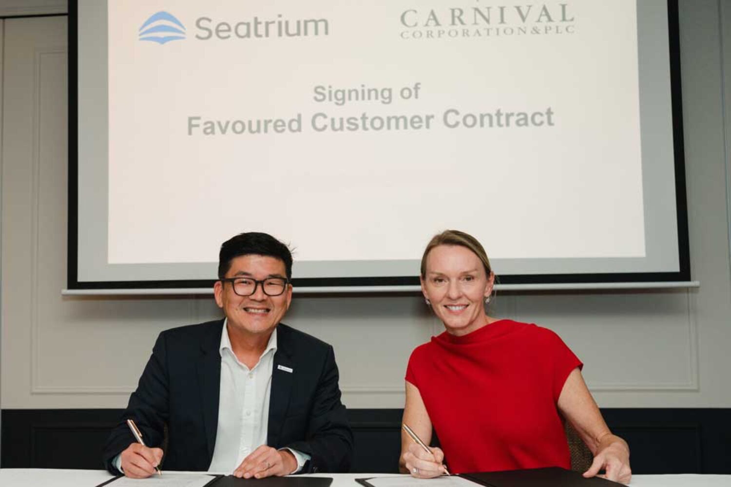 Alvin Gan, Executive Vice President (Repairs and Upgrades) at Seatrium, and Vera Lannek, Vice President (Strategic Sourcing and Machinery Lifecycle Management) at Carnival Corporation
