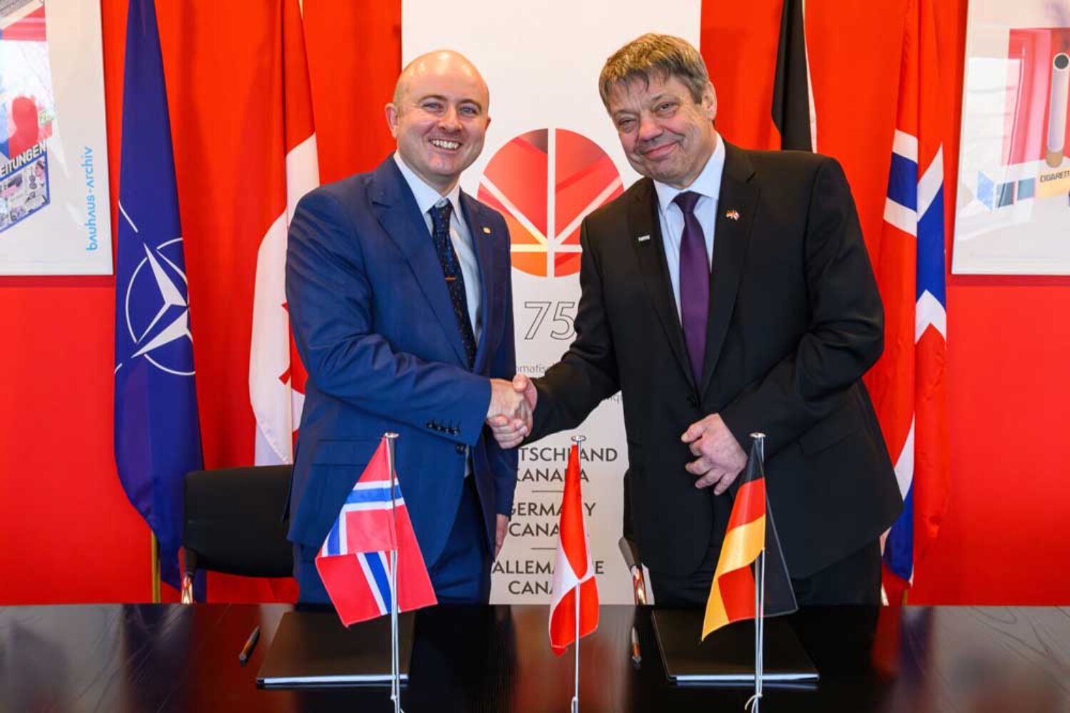 Chris Lane, Senior Vice President at EllisDon (left) and Thomas Keupp, Chief Sales Officer at TKMS