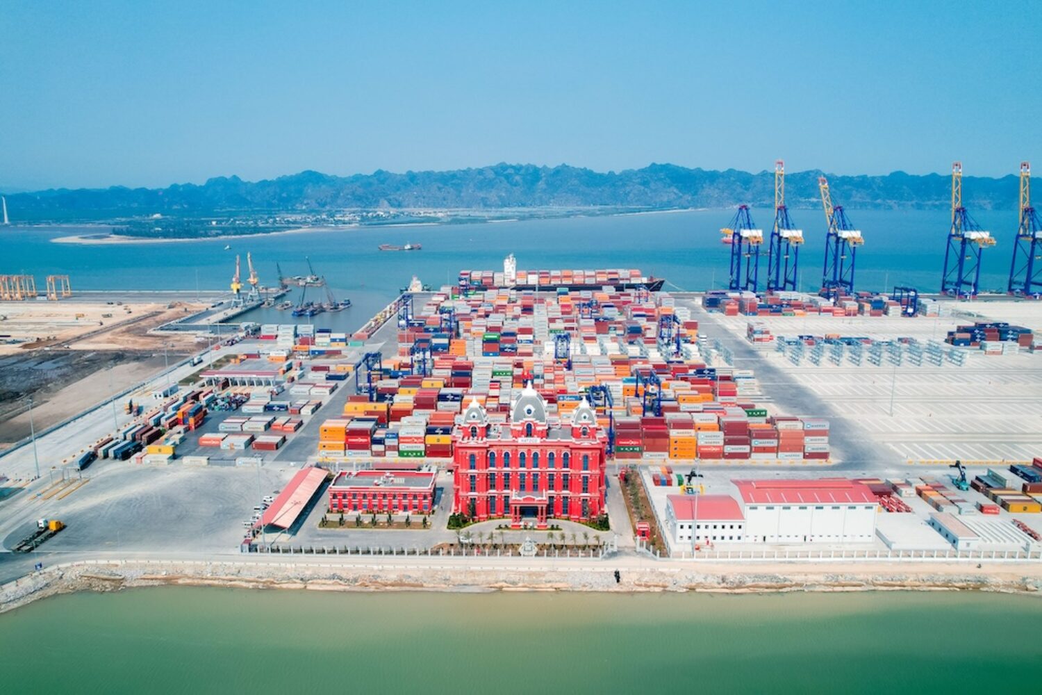 Vietnam, Haiphong, Hateco, APM Terminals