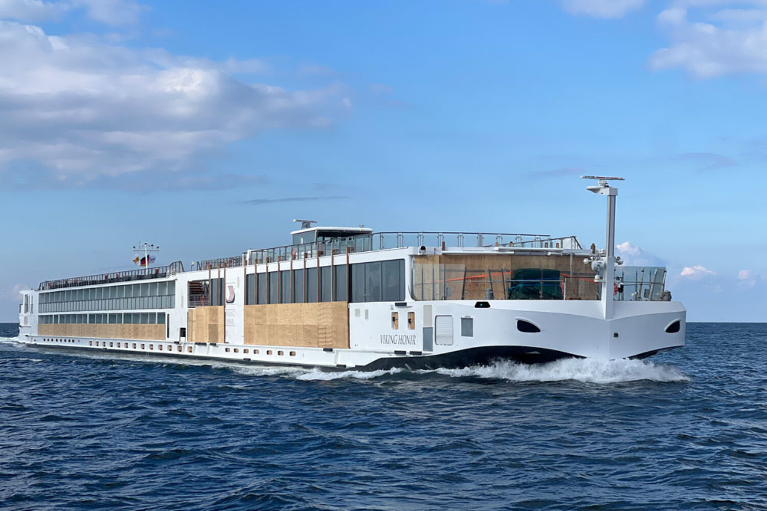 Neptun Werft: The "Viking Honir" is a ship from the successful Longship series