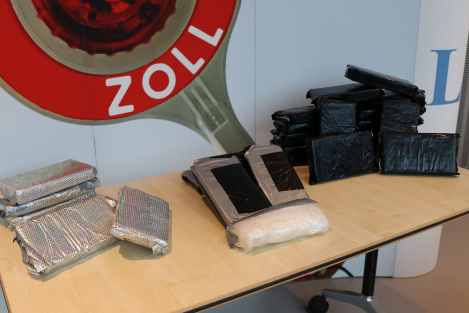 Drugs, smuggling, port, customs