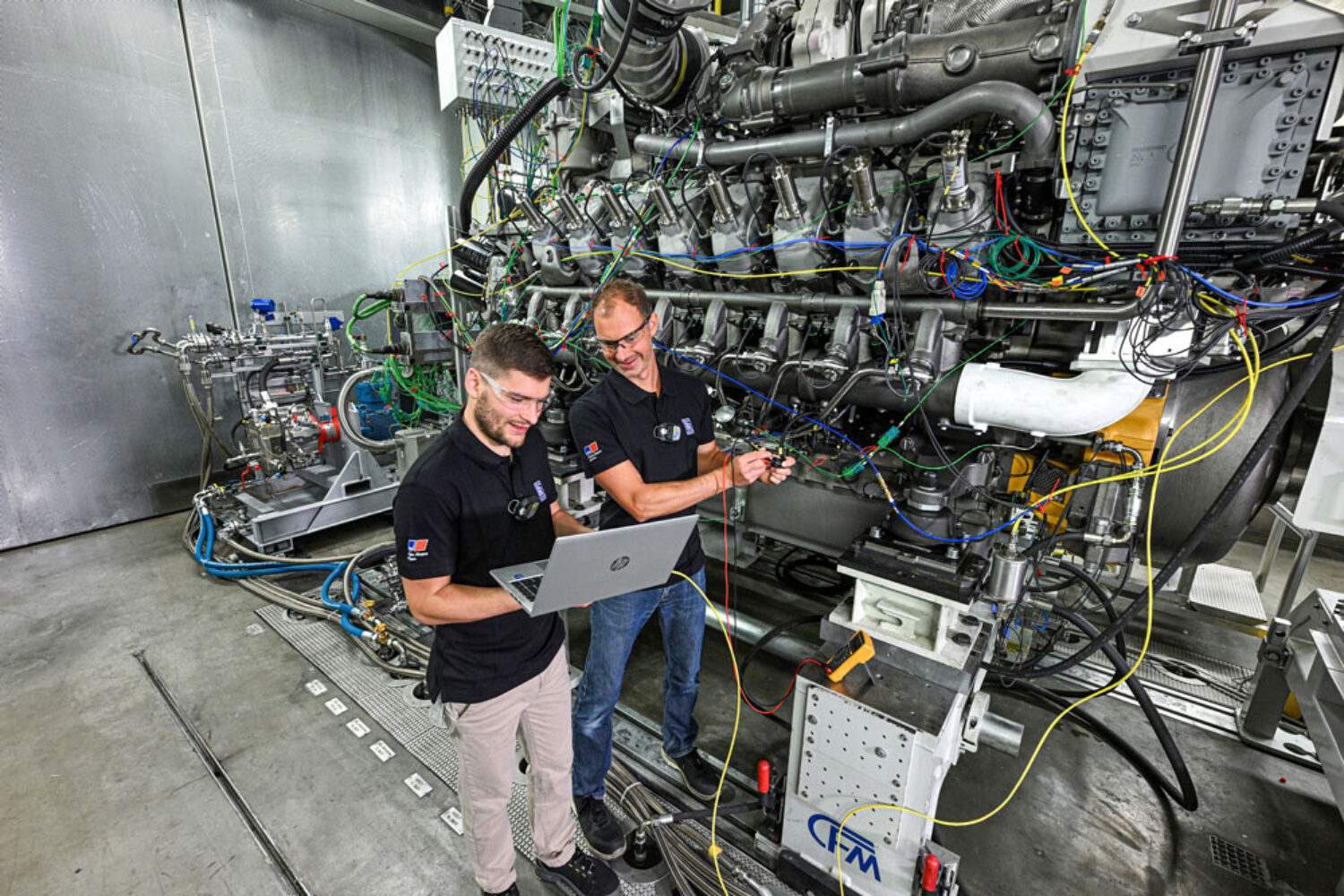 Together with partners such as Woodward L'Orange and WTZ Roßlau, Rolls-Royce Power Systems has successfully tested the first engine powered purely by methanol