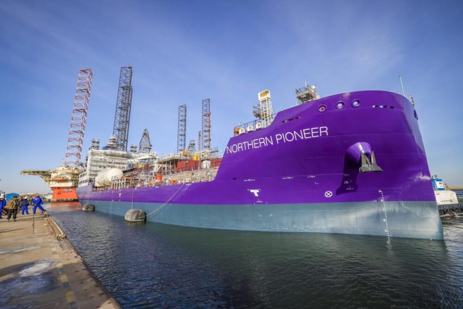 Significantly smaller than the newly ordered special ships for Northern Lights. The first series of CO₂ tankers. Pictured here: The "Northern Pioneer" delivered in 2024 (© TotalEnergies)