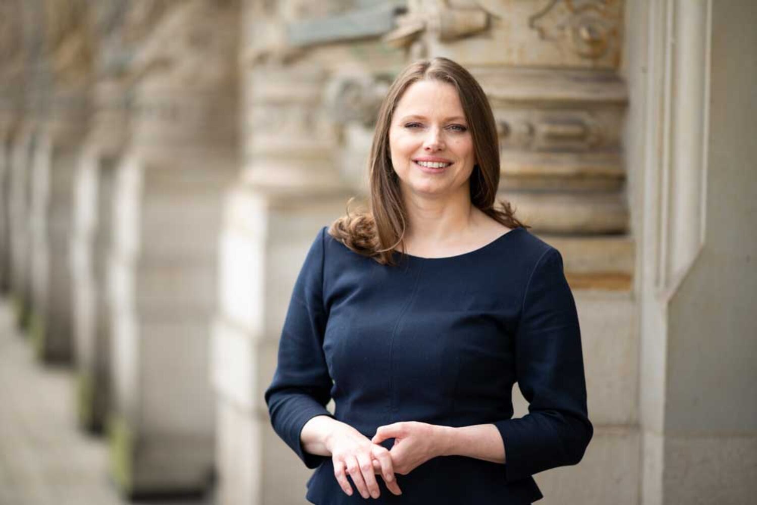 online-Senatorin-Dr.-Leonhard