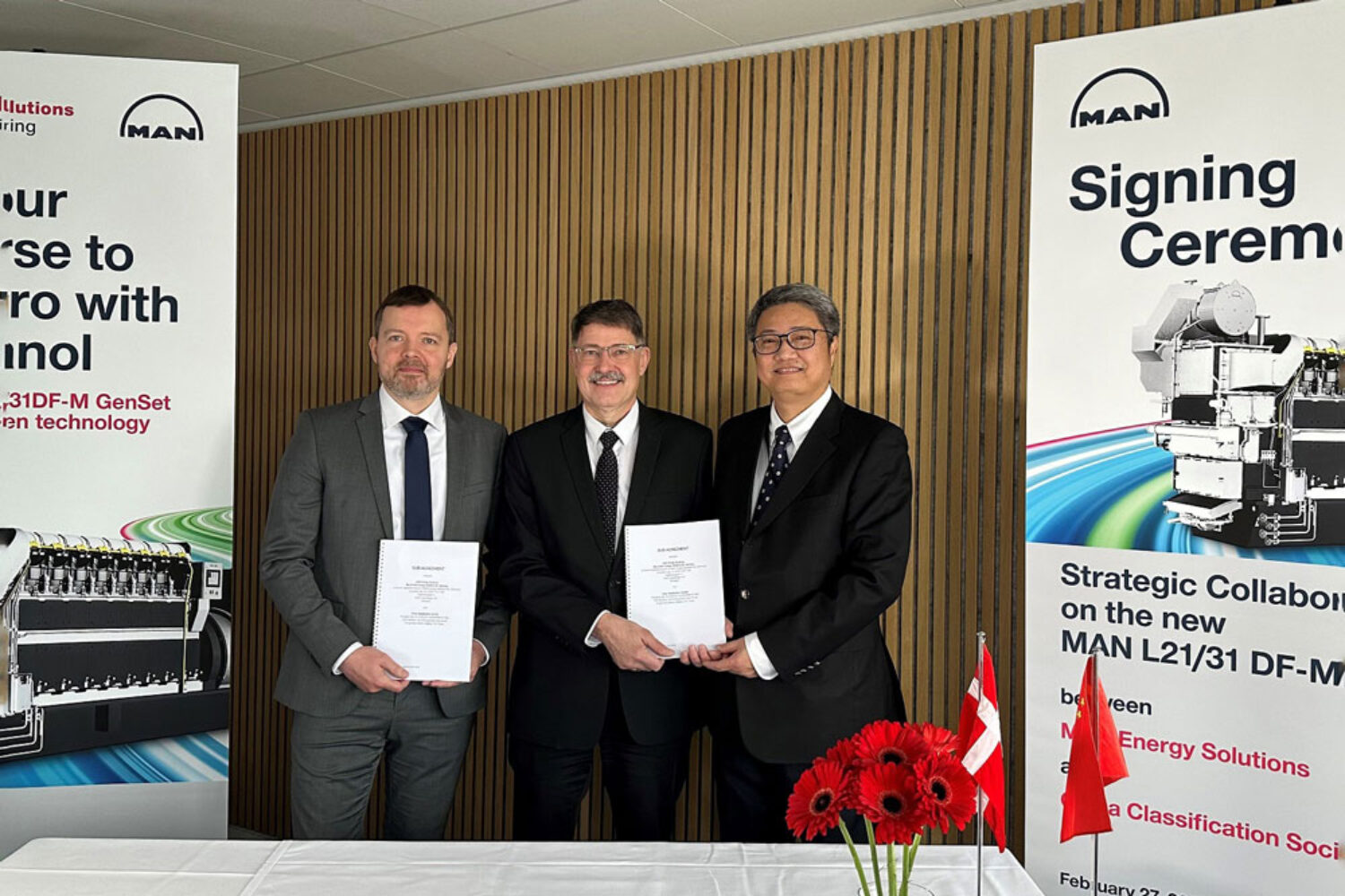 Signing the contract in Denmark (from left): Lars Ascanius (Senior Manager, Two-Stroke Engine Lifeycle Management), and Finn Fjeldhøj (Senior Manager and Site Manager, Holeby) signed for MAN Energy Solutions; also present was Zhu Qi, General Manager and Principle Surveyor, China Classification Society (Europe)