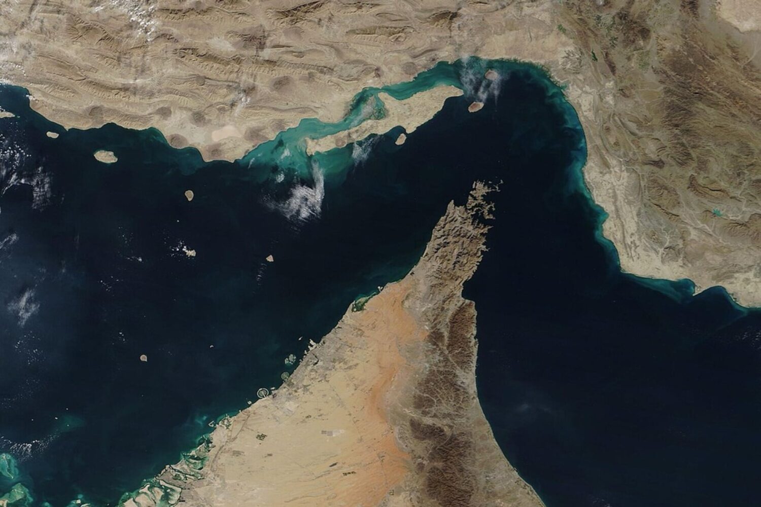 (© Satellite image: MODIS Land Rapid Response Team, NASA GSFC)