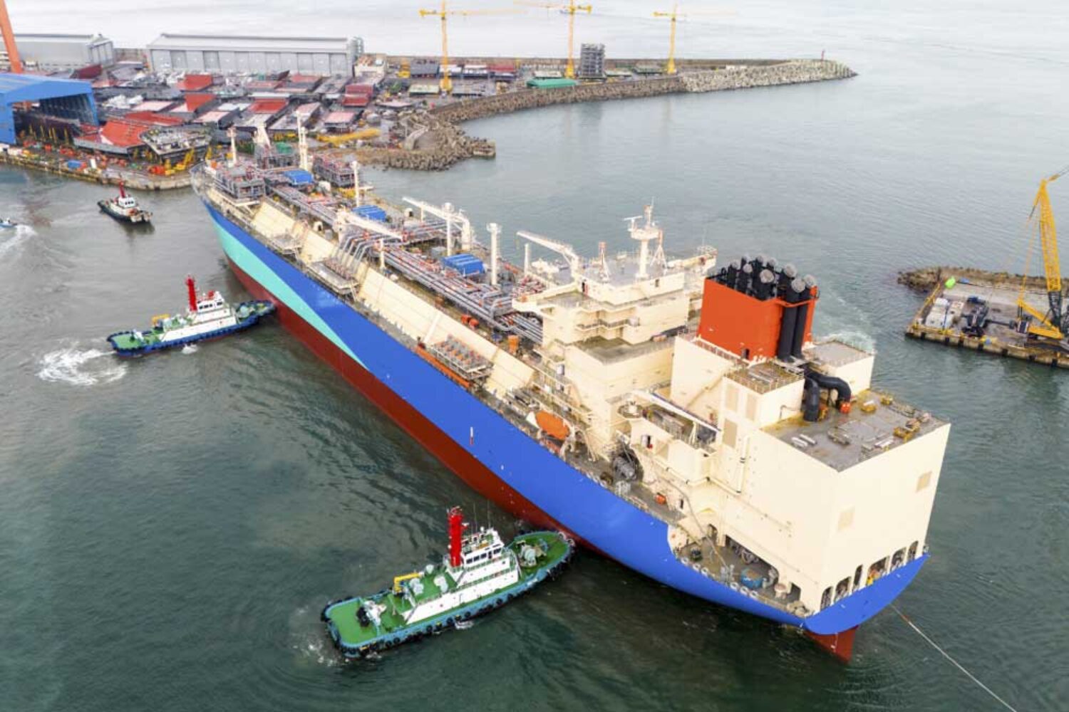 The completed FSRU is scheduled to arrive in Gdansk Bay at the end of 2027